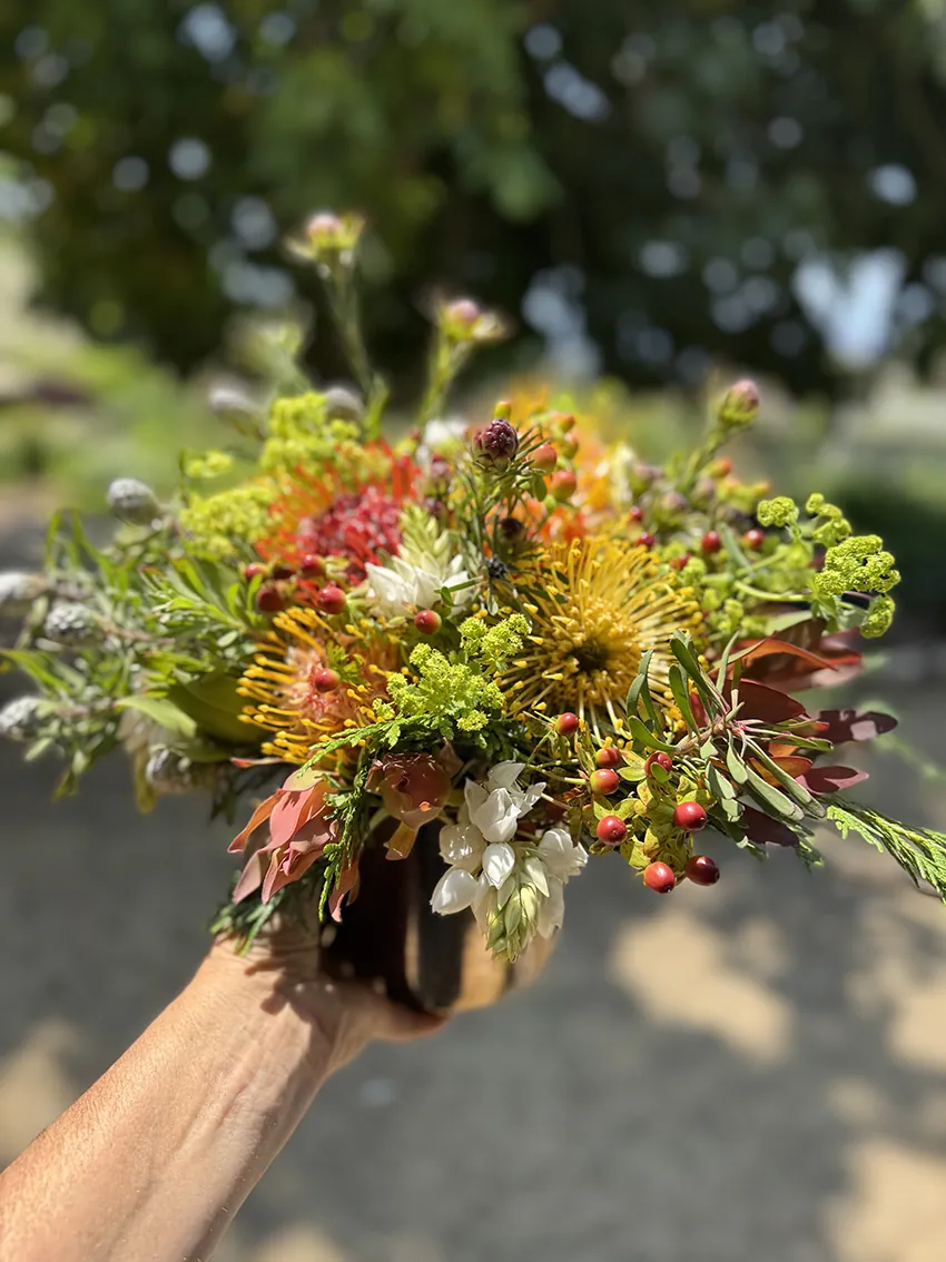 Long lasting festive arrangement in gold vase - Image 4
